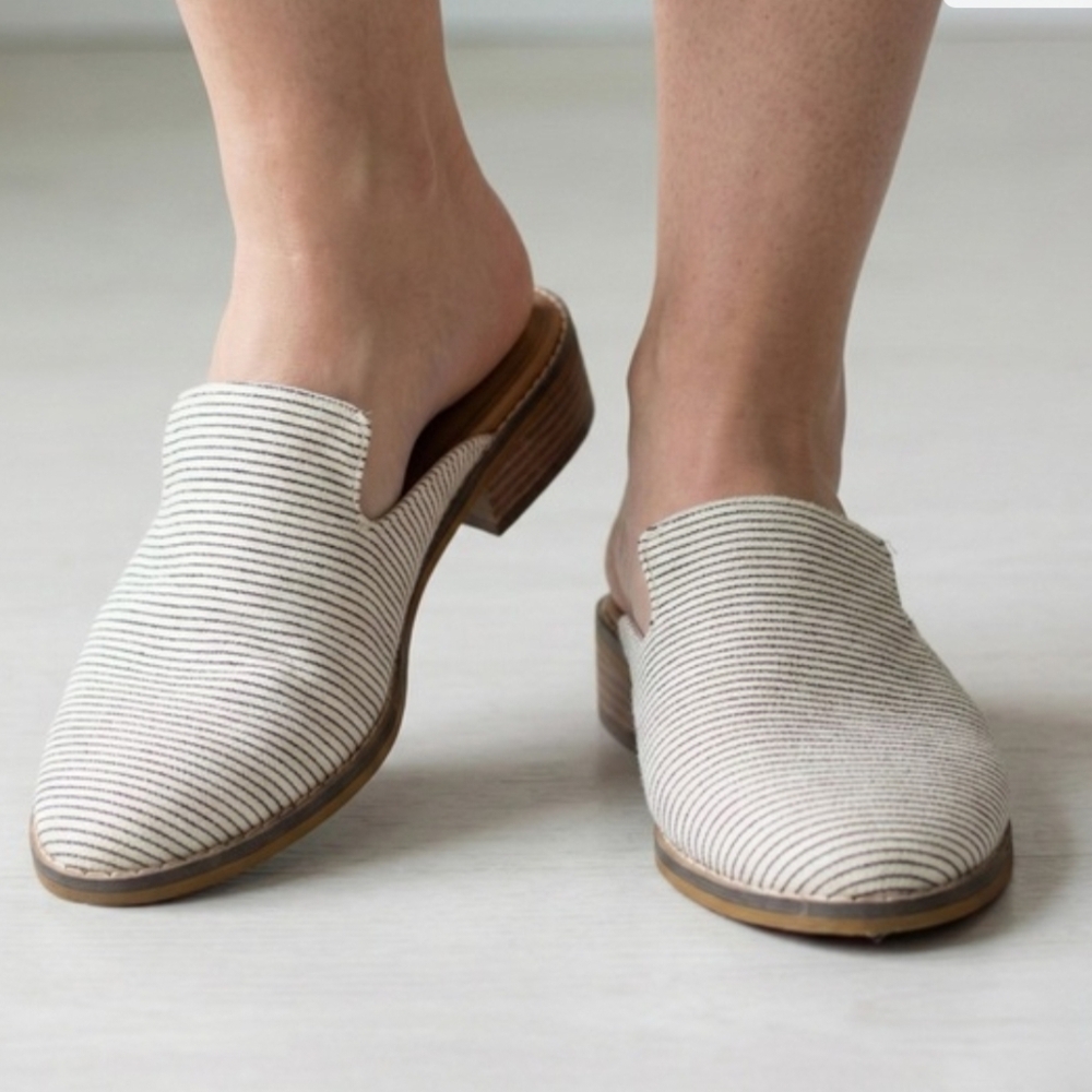 Indigo Women's White Striped Mules